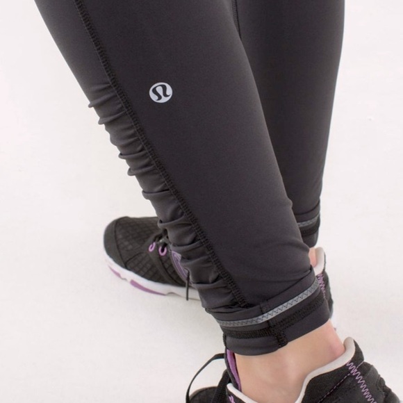 Lululemon Speed Tight Interlock Leggings in Black/Quilt Winter Size 4 - Picture 8 of 11
